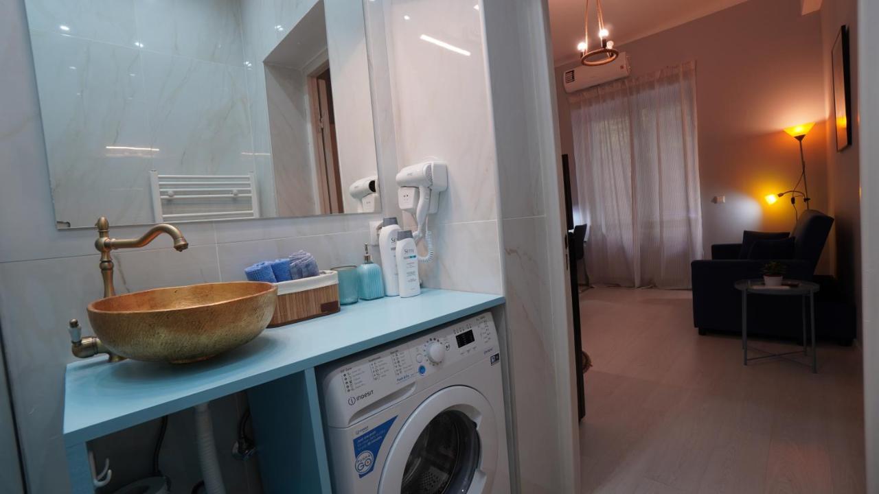 City Life Metro Ambelokipi Athens Luaran gambar